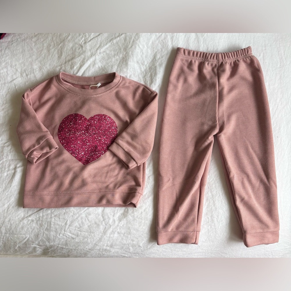 NEW MINIOLE Children’s Two Piece Set, Elastic Waist, Size 3T, New With Tags On